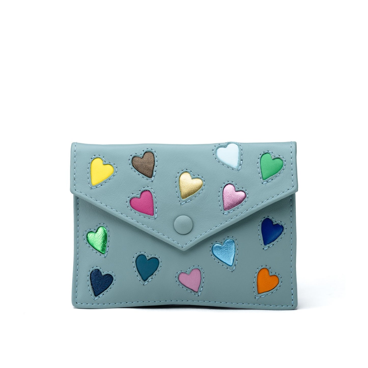 pochette passeport Bisou made in France. Cuir upcyclé avec ornementations en agneau. Possibilité de personnalisation.